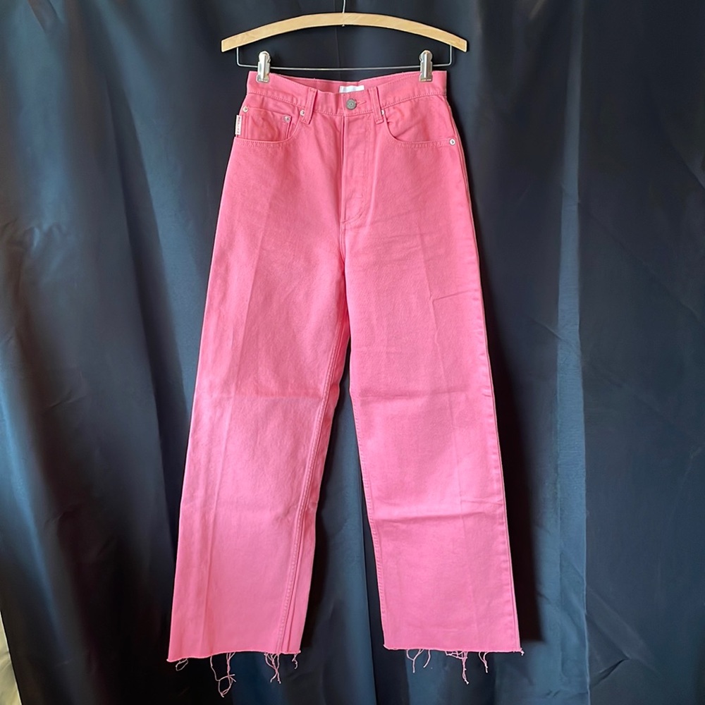 Boyish salmon colored straight leg jeans 26”w